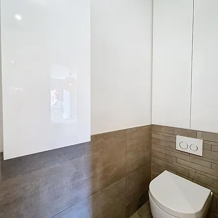 Jolie 2p En Rdj Avec Piscine Et Parking Διαμέρισμα *